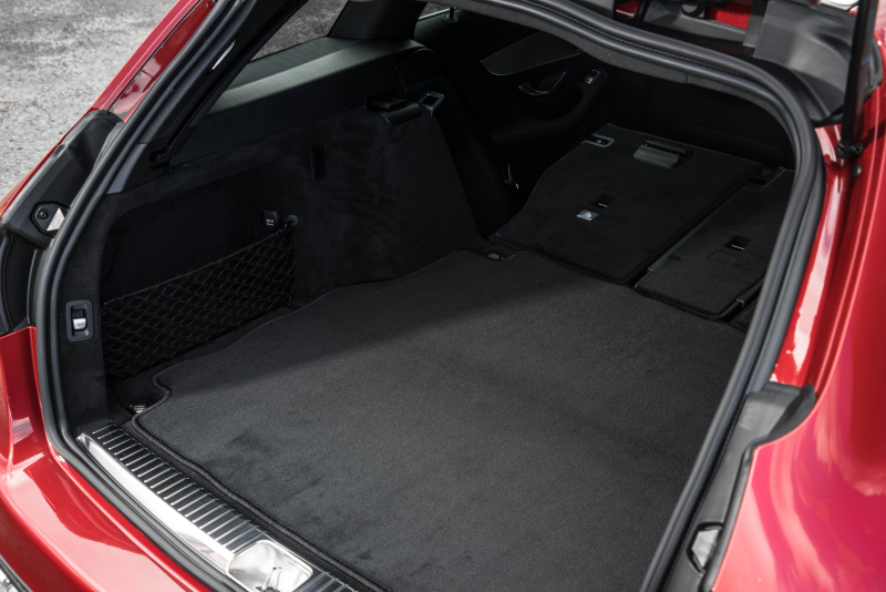 Illustration for article titled The 2018 Mercedes-AMG C63 S Wagon Is The Perfect Size And So Is Its Insane Engine